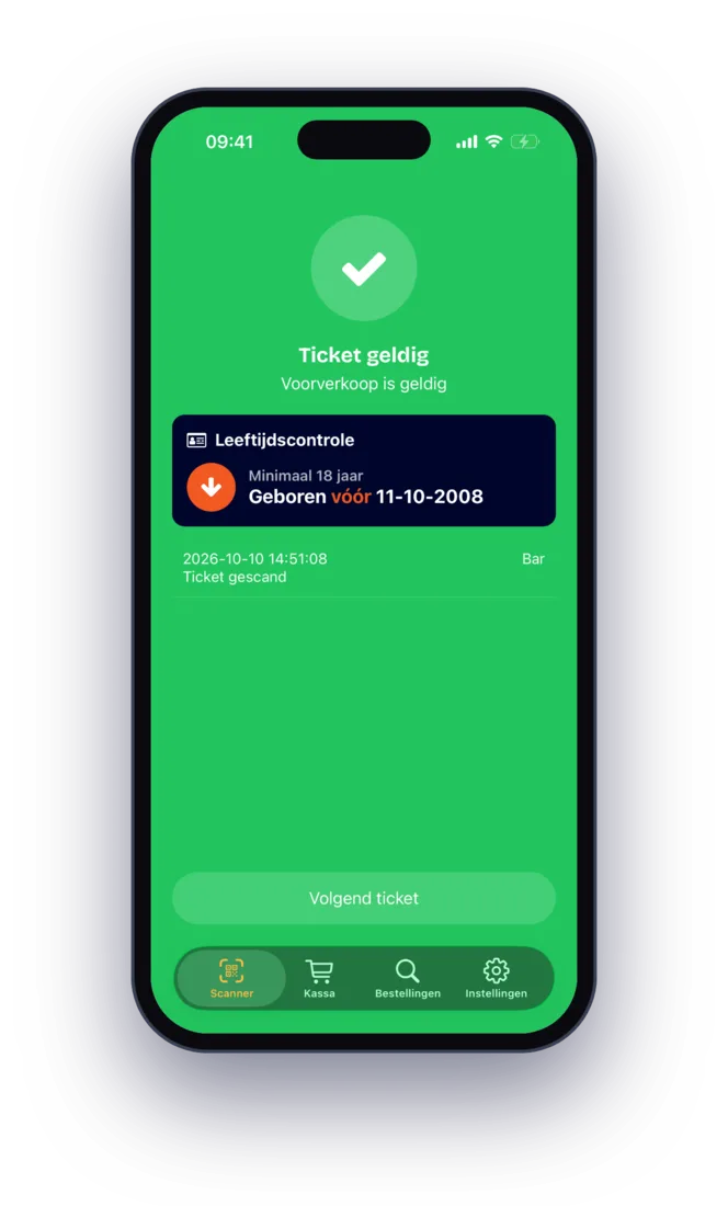 Scan-app toont bij een geldig ticket de leeftijdscontrole: minimaal 18 jaar, geboren vóór een datum